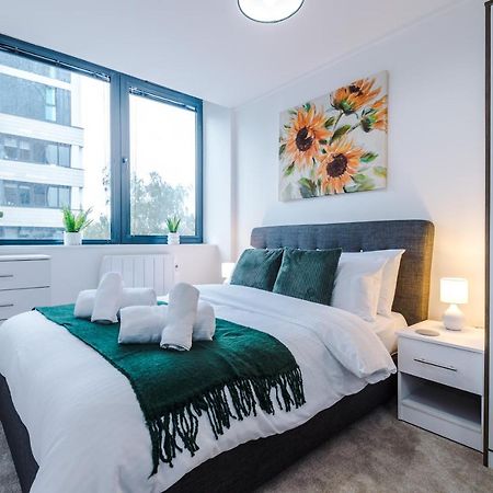 New! Stylish 2-Bed Apartment In Manchester By 53 Degrees Property - Amazing Location, Ideal For Small Groups - Sleeps 4! Dış mekan fotoğraf