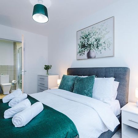 New! Stylish 2-Bed Apartment In Manchester By 53 Degrees Property - Amazing Location, Ideal For Small Groups - Sleeps 4! Dış mekan fotoğraf