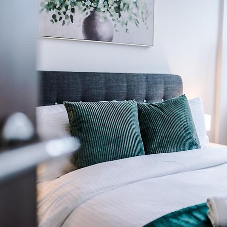 New! Stylish 2-Bed Apartment In Manchester By 53 Degrees Property - Amazing Location, Ideal For Small Groups - Sleeps 4! Dış mekan fotoğraf