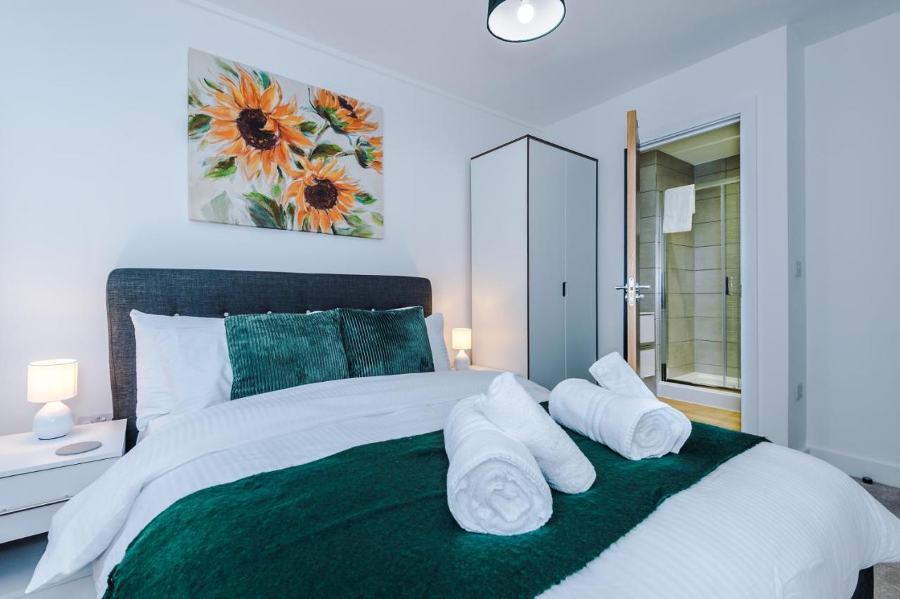 New! Stylish 2-Bed Apartment In Manchester By 53 Degrees Property - Amazing Location, Ideal For Small Groups - Sleeps 4! Dış mekan fotoğraf