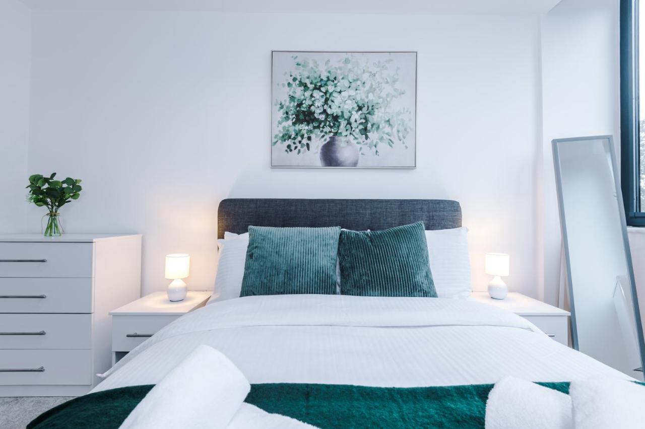 New! Stylish 2-Bed Apartment In Manchester By 53 Degrees Property - Amazing Location, Ideal For Small Groups - Sleeps 4! Dış mekan fotoğraf