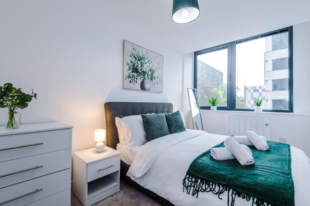 New! Stylish 2-Bed Apartment In Manchester By 53 Degrees Property - Amazing Location, Ideal For Small Groups - Sleeps 4! Dış mekan fotoğraf