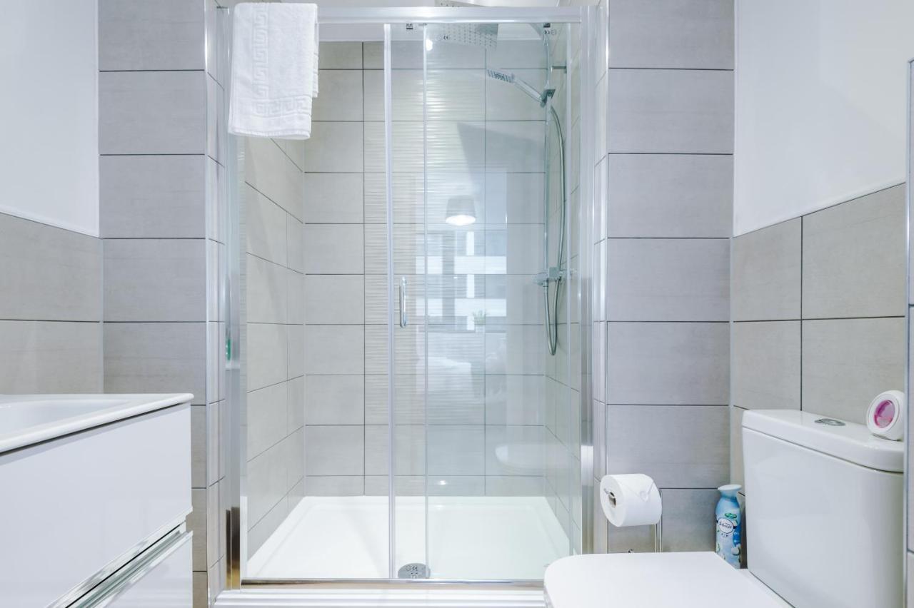 New! Stylish 2-Bed Apartment In Manchester By 53 Degrees Property - Amazing Location, Ideal For Small Groups - Sleeps 4! Dış mekan fotoğraf